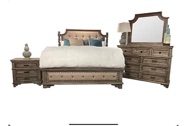 Charleston Upholstered Queen 4 Piece Bedroom Set