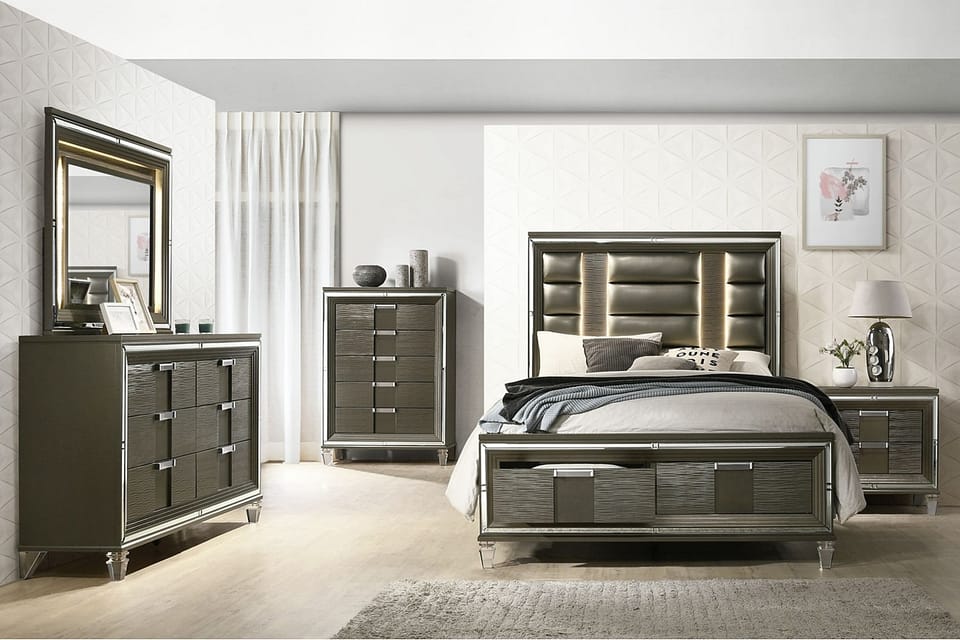 Twenty Nine Copper queen 4 piece bedroom set, featuring a storage footboard, available at Georgia Furniture Mart.