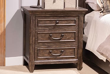 Paradise Valley 3-Drawer Nightstand