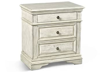 Highland Park Cathedral 3-Drawer Nightstand
